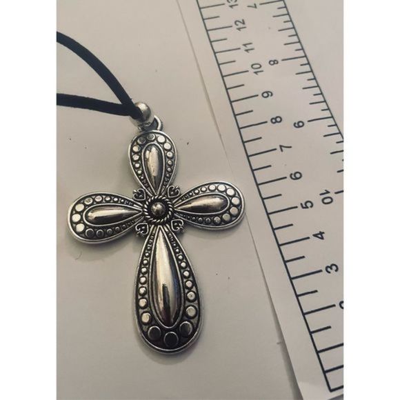 LARGE VINTAGE CELTIC GOTHIC CROSS NECKLACE - Picture 4 of 4